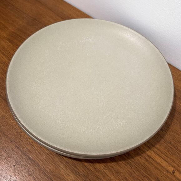 HEATH Ceramics Sandlewood Tan Coupe Shape Dinner Plates 11” Set Of 2 California - Picture 3 of 8